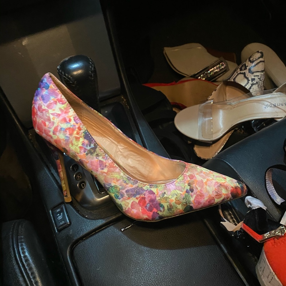 Woman shoes